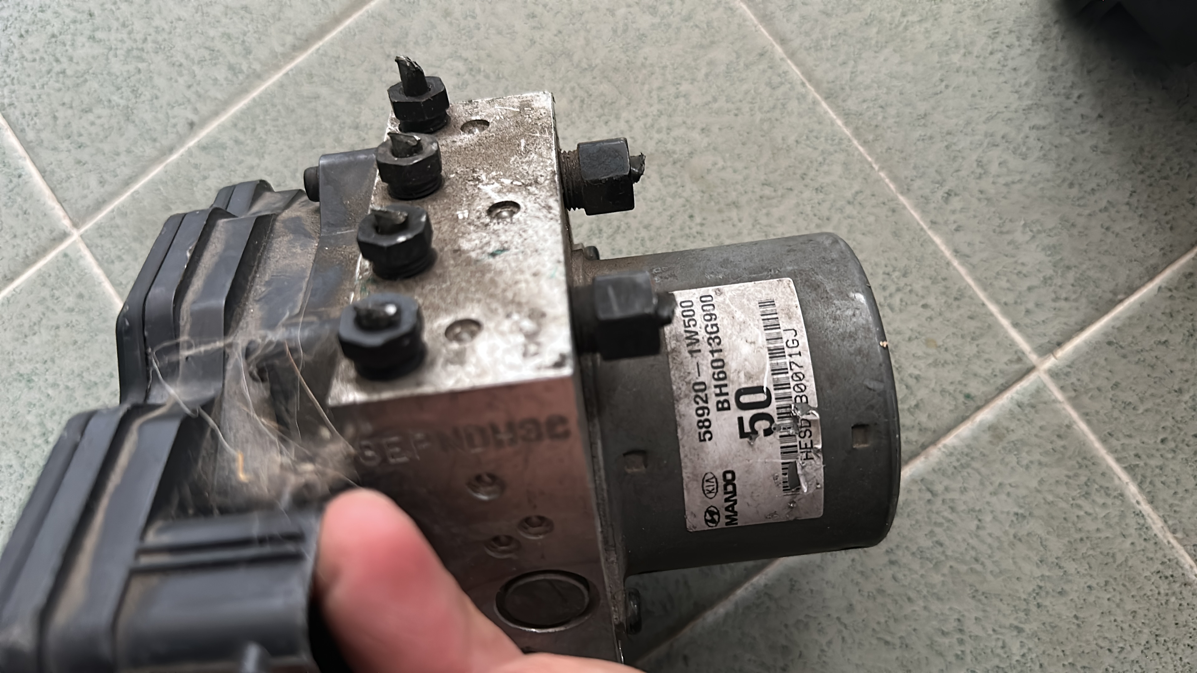 KİA HYUNDAİ ABS POMPA BEYNİ 58920-1W500